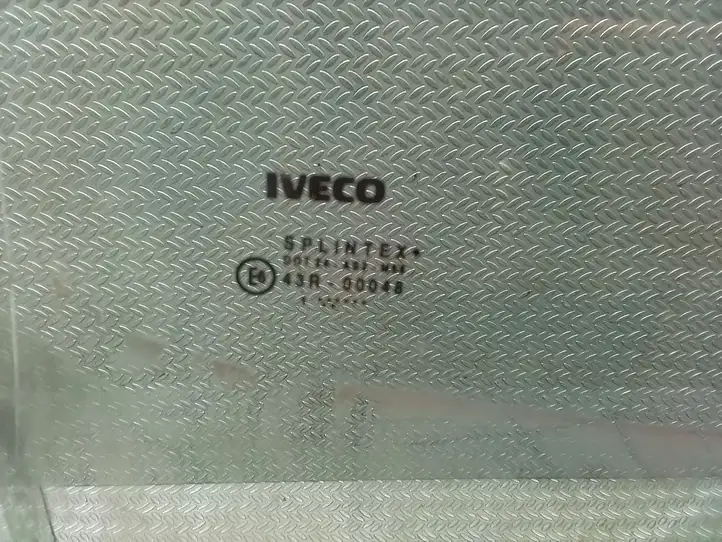 Iveco Daily Daily 35 - 40.10 (2001 - 2016) 43R00048 Стекло передней двери — фото 2