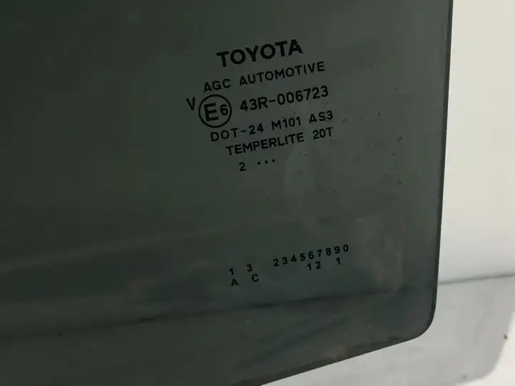 Toyota Auris E180 (2012 - 2018) 43R006723 Стекло задней двери — фото 2