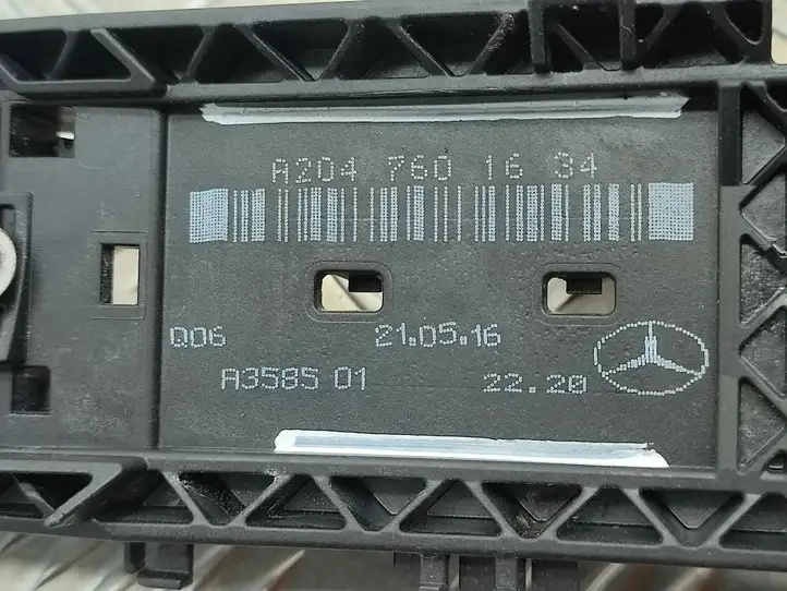 Mercedes-Benz A W176 (2012 - 2018) A2047601634 Замок задней двери — фото 6