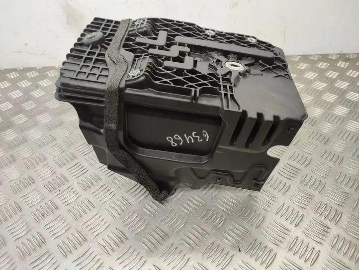 Land Rover Range Rover Evoque L538 (2015 - 2018) AG9N10723AC Площадка аккумулятора — фото 2