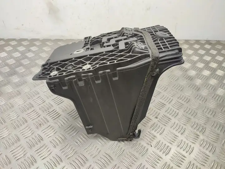 Land Rover Range Rover Evoque L538 (2015 - 2018) AG9N10723AC Площадка аккумулятора — фото 3