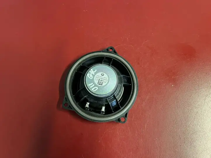 BMW X1 U11 (2022 - ) 9442520 Динамики задних дверей — фото 2
