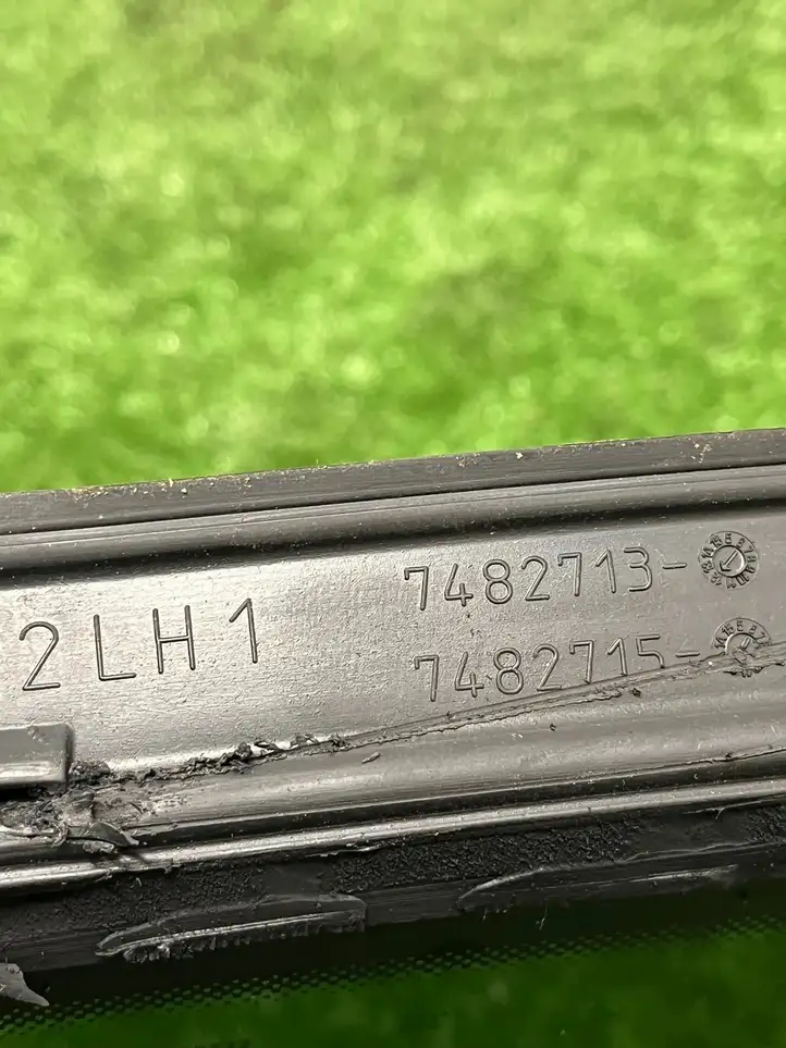 BMW M4 G82 G83 (2020 - ) 7482715 Заднее боковое стекло — фото 3