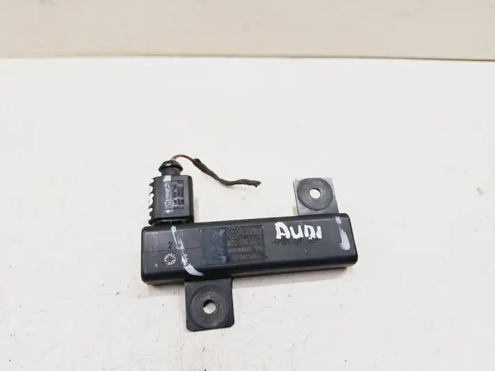 Audi A8 S8 D3 4E (2005 - 2007) 3D0909133E Антенна системы Keyless — фото 3