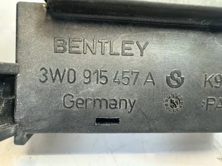 Bentley Continental (2003 - 2017) 3W0915457A Реле защиты аккумулятора — фото 2
