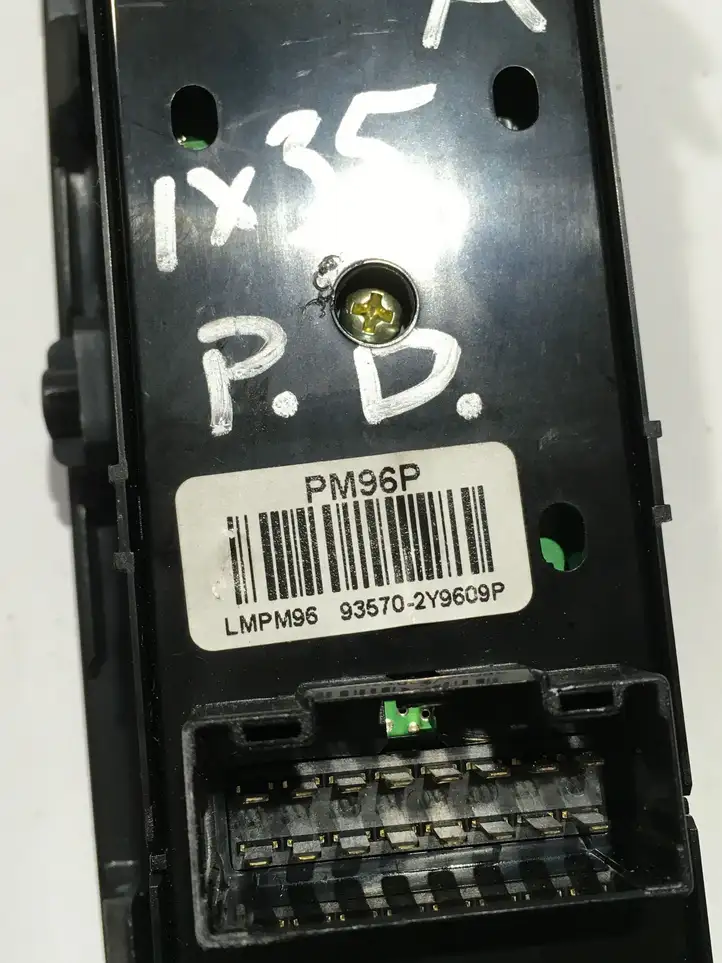 Hyundai ix35 (2009 - 2013) 93570 Кнопка стеклоподъемников — фото 6