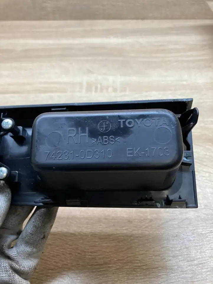 Toyota Yaris (2009 - 2012) 742310D310 Блок кнопок стеклоподъемников — фото 6