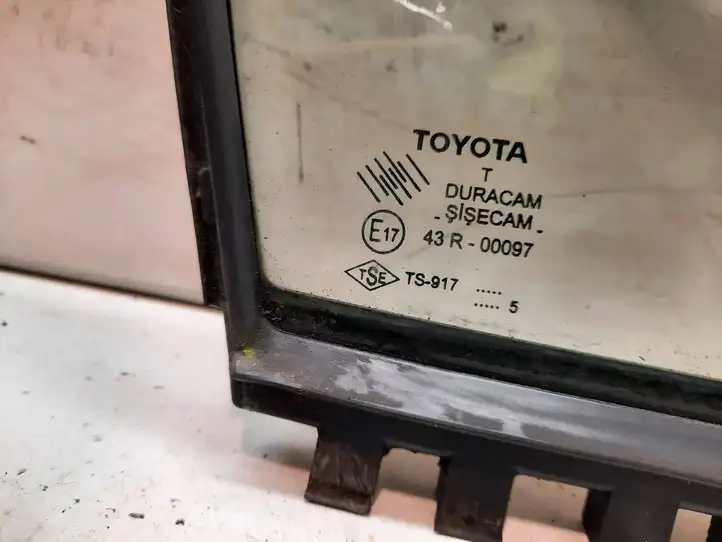 Toyota Corolla Verso E121 (2004 - 2007) 43R00097 Форточка двери — фото 2