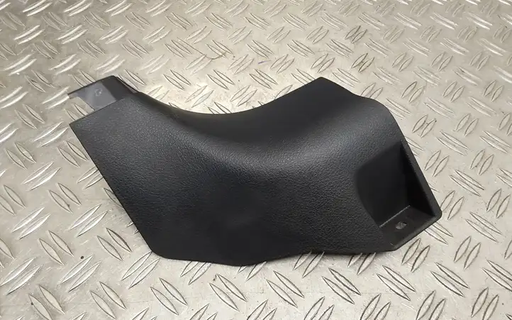Toyota Yaris (2014 - 2019) 621120D120 Прочие детали салона — фото 2