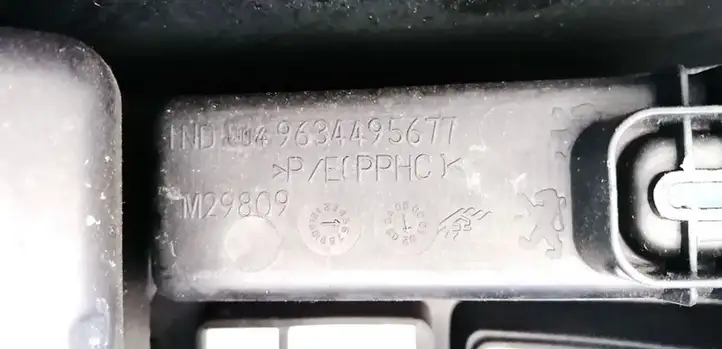 Peugeot 307 CC (2001 - 2005) 9634495677 Прочие детали салона — фото 3