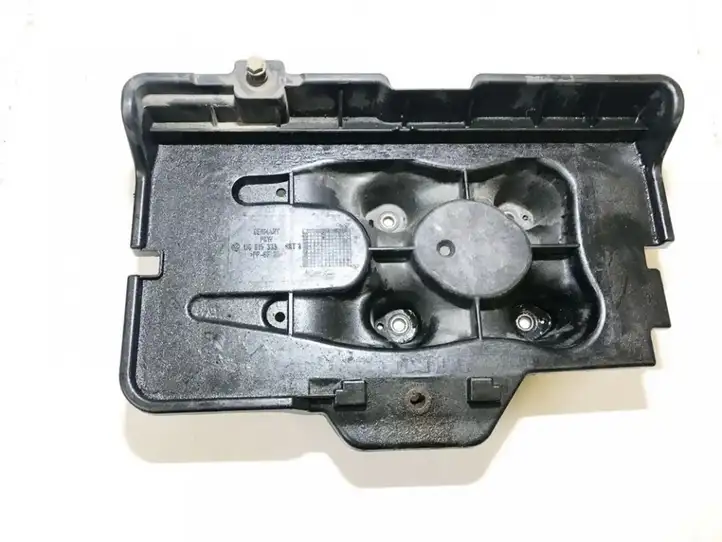 Skoda Octavia Mk1 (1U) (1996 - 2004) 1j0915333 Ящик аккумулятора — фото 1