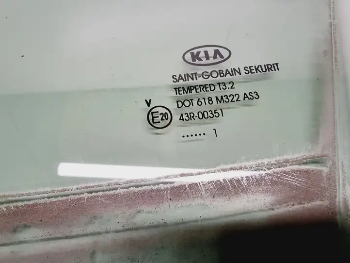 (2011 - 2016) 834173U010A Форточка двери — фото 3