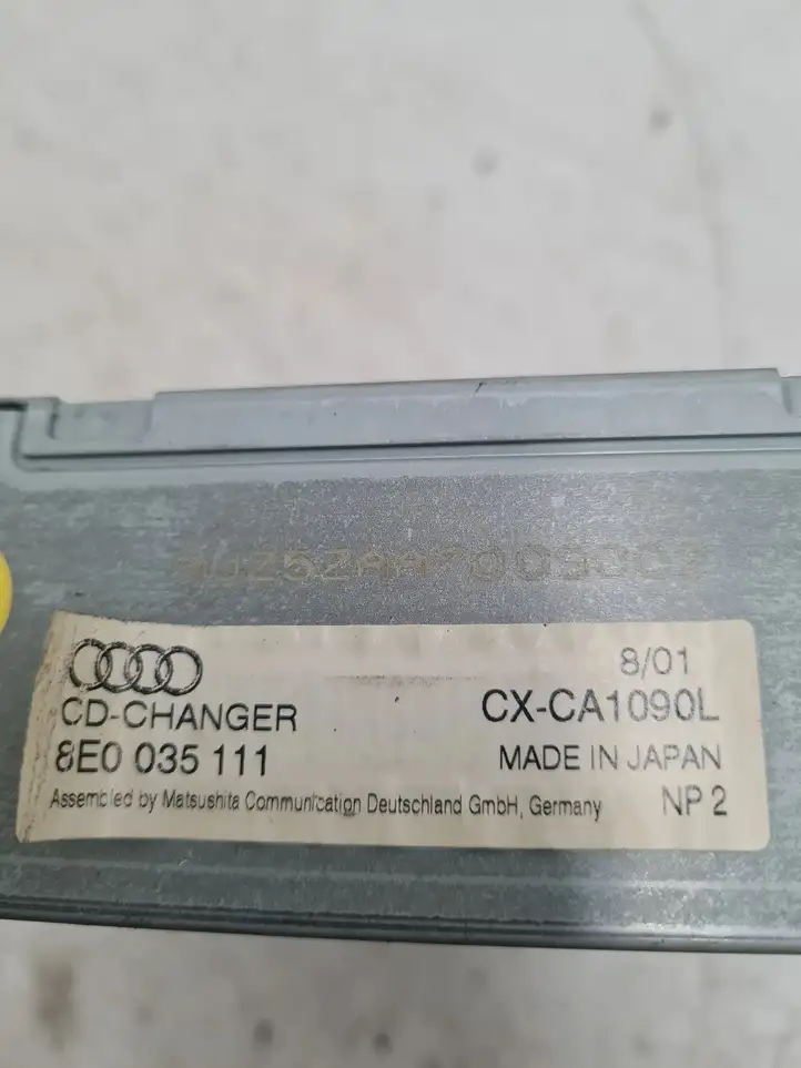 Audi A4 S4 B6 8E 8H (2000 - 2006) 8E0035111 CD/DVD чейнджер — фото 3