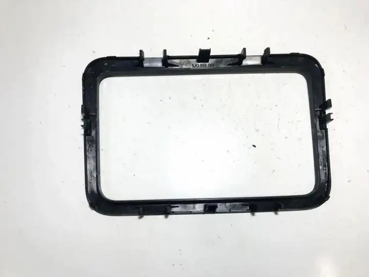Skoda Fabia Mk1 (6Y) (1999 - 2007) 5j0858069 Прочие детали салона — фото 2