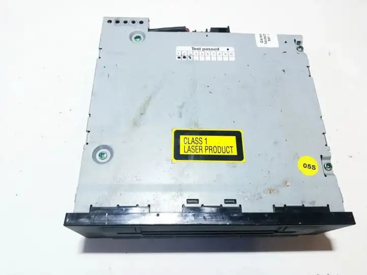 Skoda Octavia Mk2 (1Z) (2004 - 2013) 1z0035111a CD/DVD чейнджер — фото 1