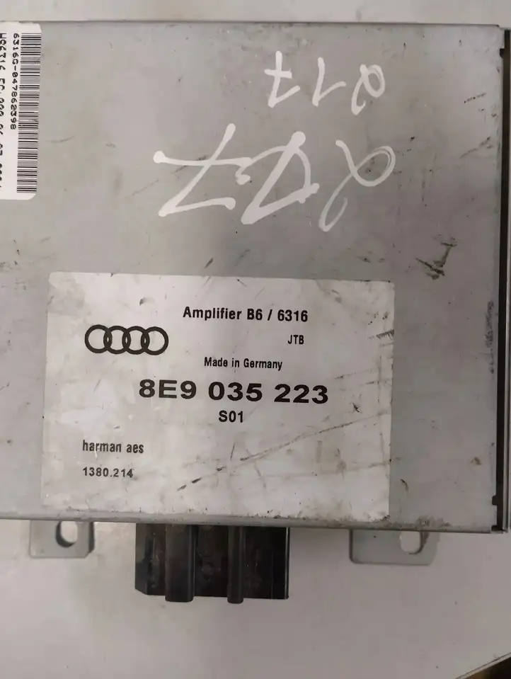 Audi A4 S4 B7 8E 8H (2004 - 2009) 8E9035223 Усилитель звука — фото 3