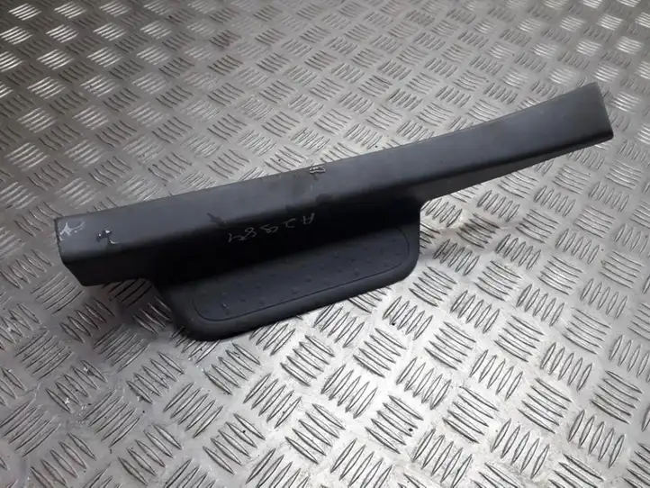 Toyota Yaris Verso (1999 - 2005) 6791852020 Прочие детали салона — фото 1
