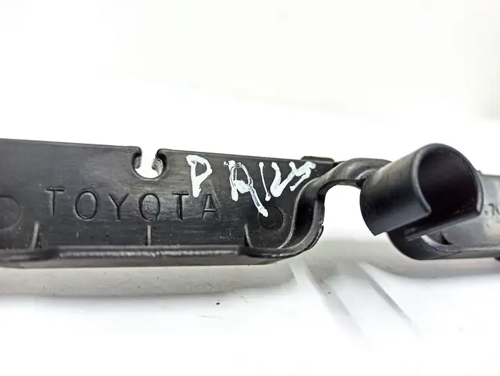 Toyota Prius (XW20) (2003 - 2009) 7447347010 Прочие внешние детали — фото 8