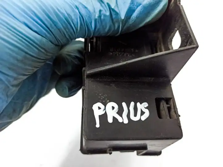 Toyota Prius (XW20) (2003 - 2009) 3483TA Реле защиты аккумулятора — фото 10
