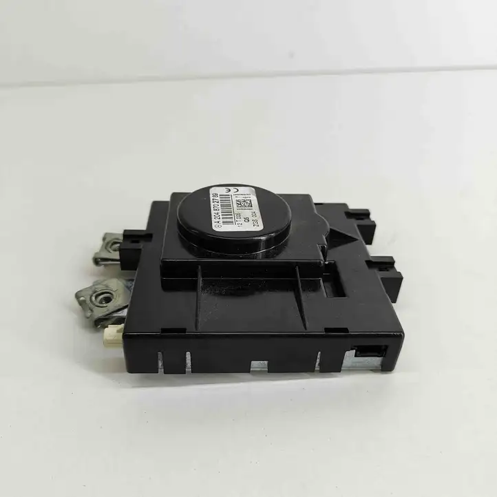 Mercedes-Benz C W204 (2007 - 2014) A2048702789 Усилитель антенны — фото 5