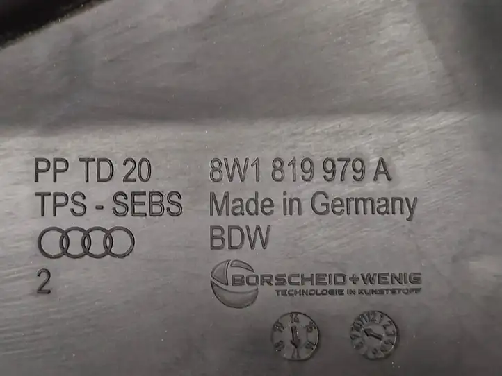 Audi A4 S4 B9 (2015 - 2019) 8W1819979A Прочие детали моторного отсека — фото 7