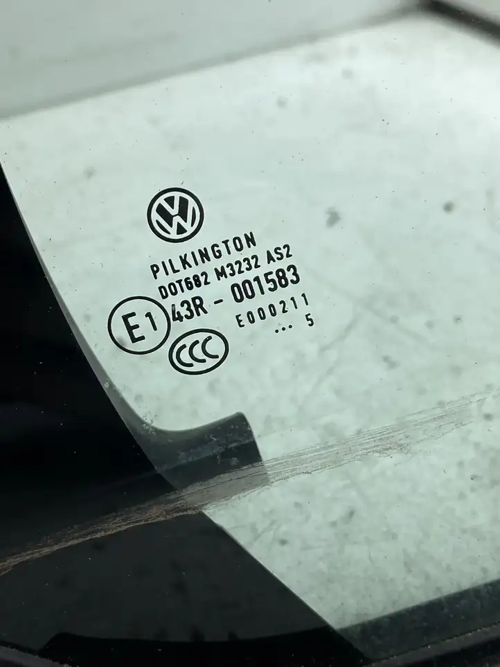 Volkswagen Golf Sportsvan (2014 - 2017) 510845214D Форточка двери — фото 2
