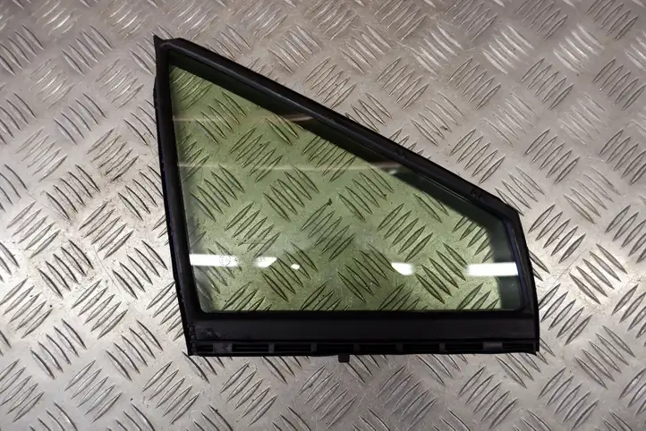 Lexus RX 450H (2015 - 2019) 6821548030 Форточка двери — фото 1
