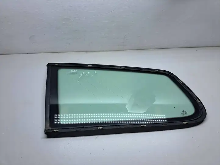 Volkswagen PASSAT B7 (2011 - 2014) 43R001057 Стекло задней двери — фото 1