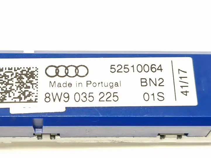Audi A4 S4 B9 (2015 - 2019) 8W9035225 Усилитель антенны — фото 8