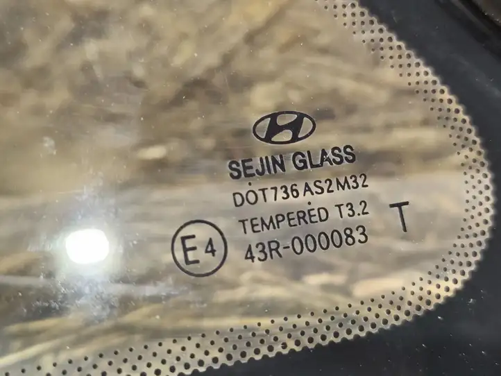 Hyundai i30 (2012 - 2015) Заднее боковое стекло — фото 2