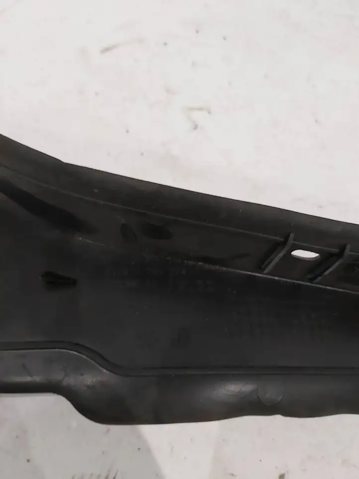 BMW 3 F30 F35 F31 (2012 - 2018) 51767264274 Молдинг крыла — фото 3