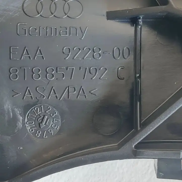 Audi A5 8T 8F (2011 - 2016) 8T8857792C Прочие детали салона — фото 2