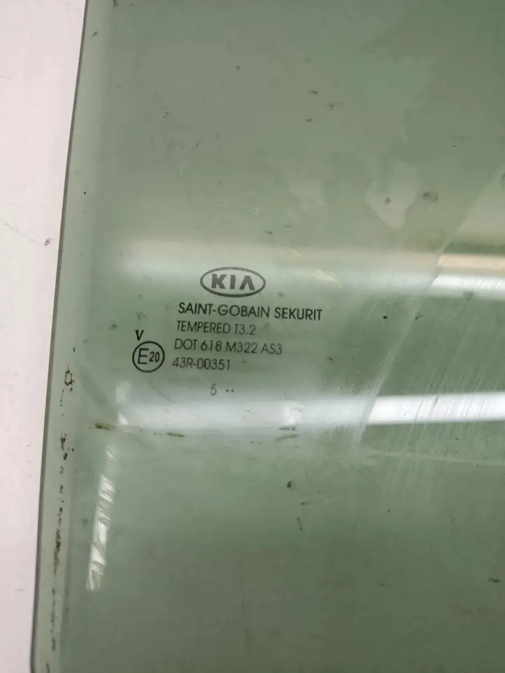 Kia Sportage (2014 - 2016) 43R000351 Стекло задней двери — фото 3