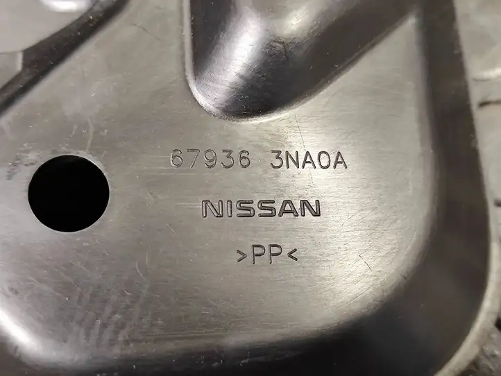 Nissan Leaf I (ZE0) (2010 - 2017) 679363NA0A Прочие детали салона — фото 5