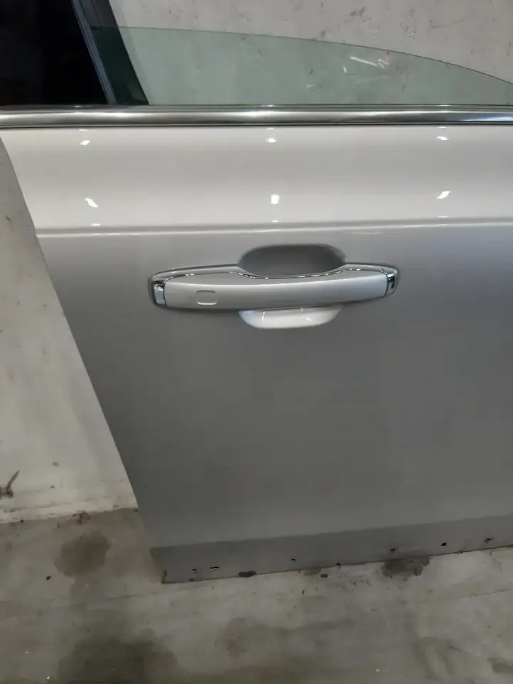 Volvo XC90 (2014 - 2019) Дверь — фото 2