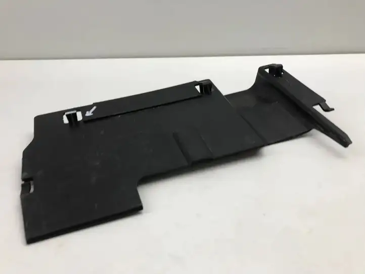 Skoda Fabia Mk1 (6Y) (1999 - 2007)  6Q0915753A Перегородка у аккумулятора