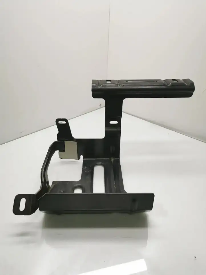 BMW X3 G01 (2018 - )  9117801 Держатель аккумулятора