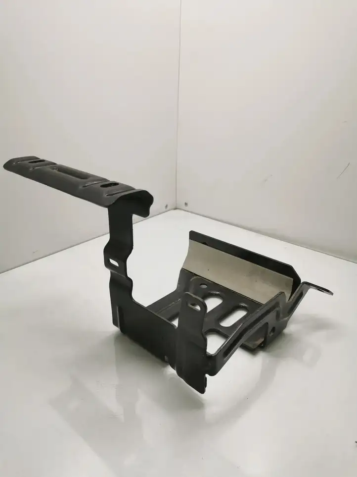 BMW X3 G01 (2018 - )  9117801 Держатель аккумулятора