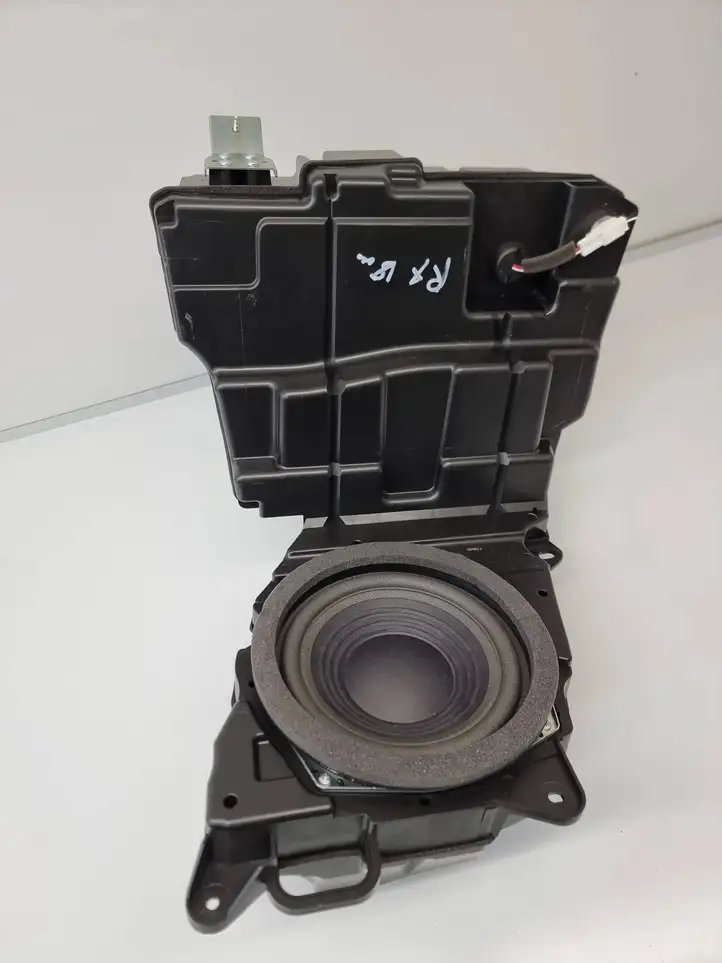 Lexus RX 450h (2015 - 2019)  8615048090 Громкоговоритель низкой частоты