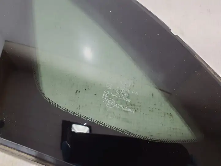 Mazda CX-3 (2015 - 2018) D10E-63-950 Заднее боковое стекло — фото 4