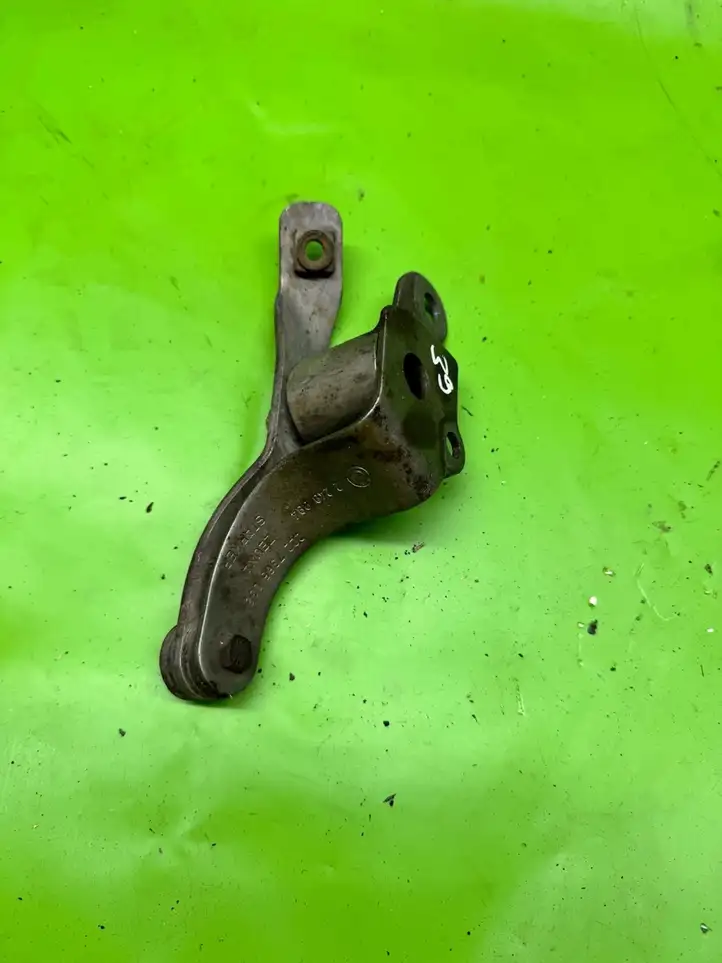 BMW 5 E39 (1996 - 2003) 7365038 Кронштейн бака жидкости FAP — фото 2