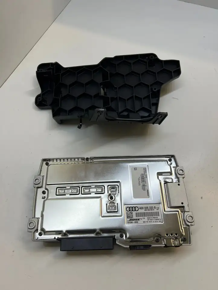 Audi A6 C7 (2011 - 2014) 4G0035223B Усилитель звука — фото 2