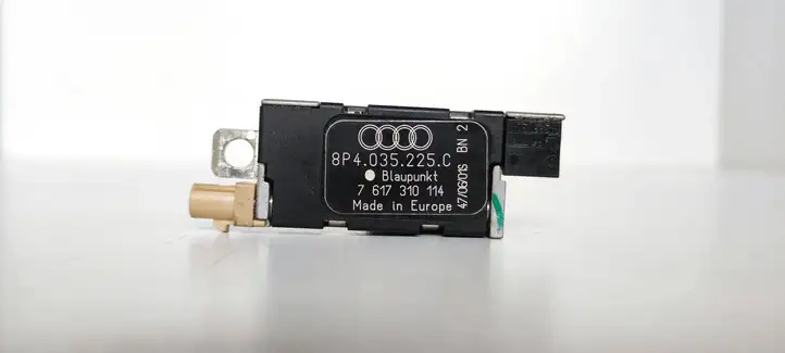 Audi A3/S3 8P (2004 - 2008) 8P4035225C Усилитель антенны — фото 1