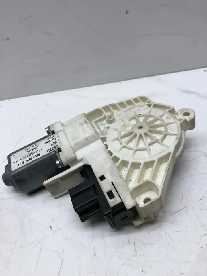 Audi A4 S4 B6 8E 8H (2000 - 2006) 8K0959811 Стеклоподъемник задней двери — фото 1
