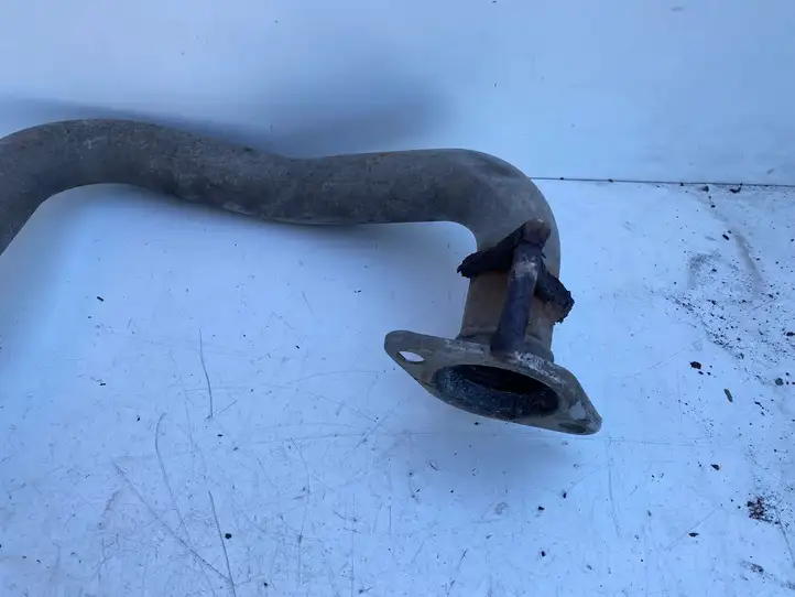 Toyota Avensis T250 (2003 - 2006)  10G04 Глушитель