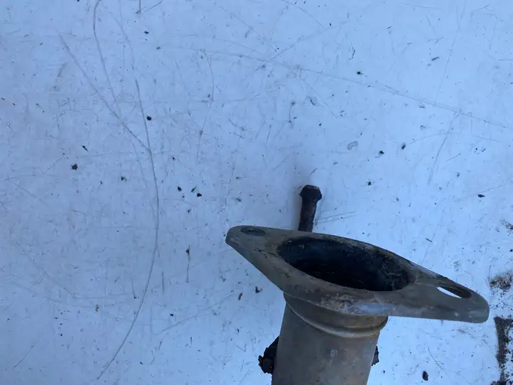 Toyota Avensis T250 (2003 - 2006)  10G04 Глушитель