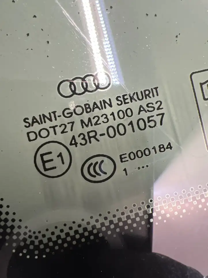 Audi A6 C7 (2011 - 2014) 4G5845299F Заднее боковое стекло — фото 2