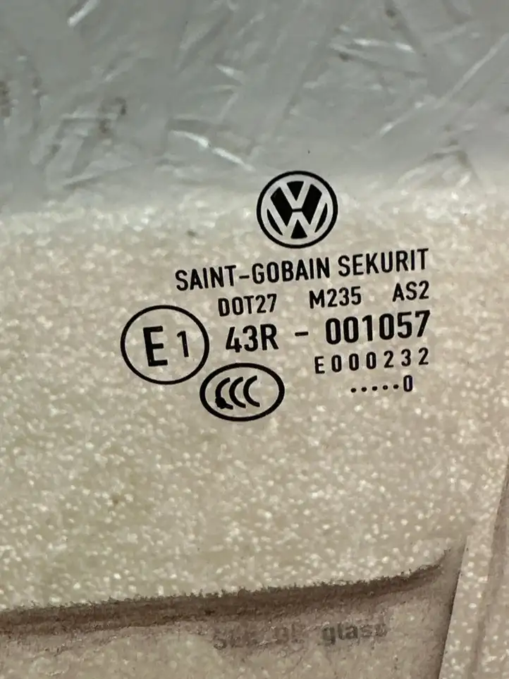 Volkswagen Tiguan (2007 - 2011) 43R001057 Стекло задней двери — фото 2