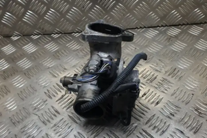 Toyota Corolla Verso E121 (2001 - 2004) 8967221020 Дроссельная заслонка — фото 4