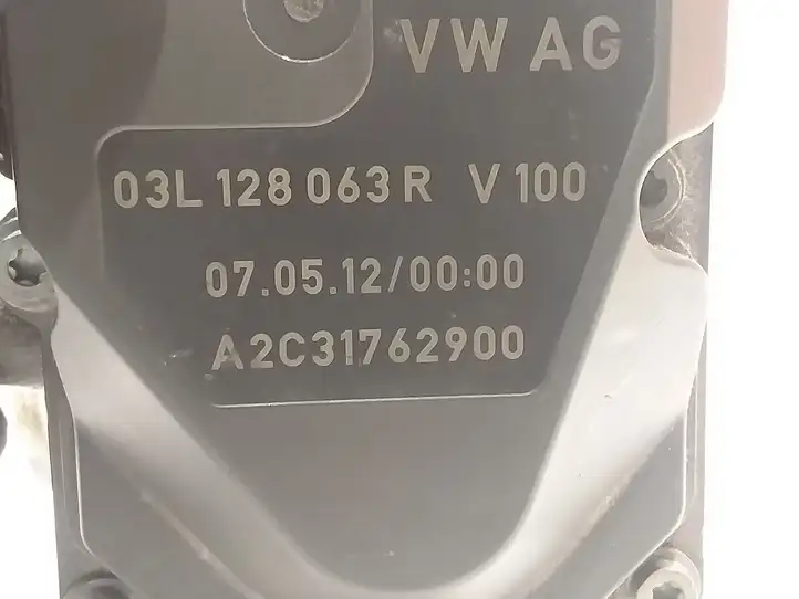 Volkswagen PASSAT B7 (2011 - 2014) 03L128063R Дроссельная заслонка — фото 2